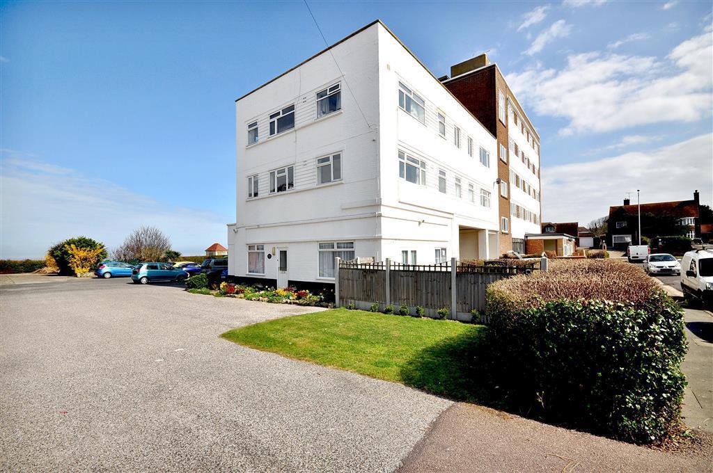 Lot: 145 - VACANT TWO-BEDROOM FLAT - Two bedroom second floor flat